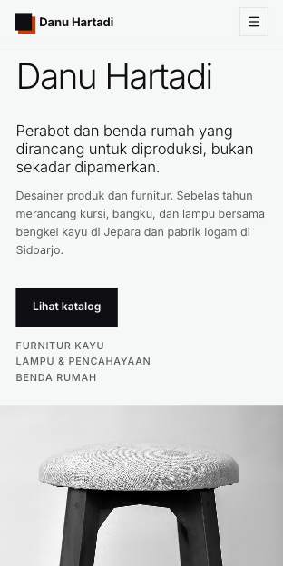 Tampilan template Katalog produk di ponsel